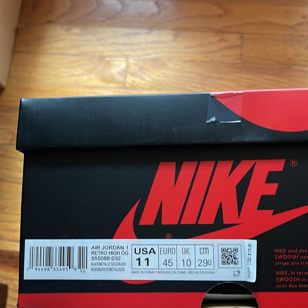 Air Jordan 1 Retro High OG Black Metallic Gold - Picture 6 of 6